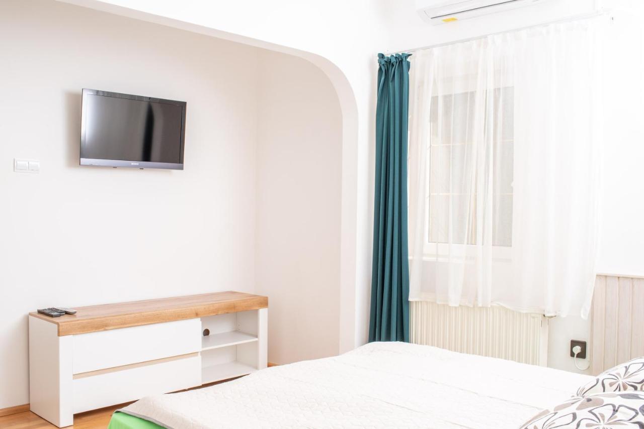 Park Apartman Хевіз Екстер'єр фото