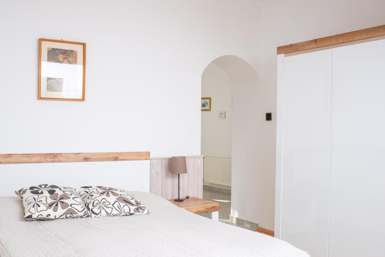 Park Apartman Хевіз Екстер'єр фото