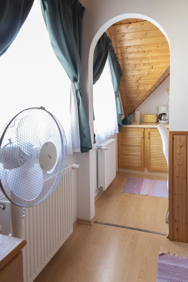 Park Apartman Хевіз Екстер'єр фото